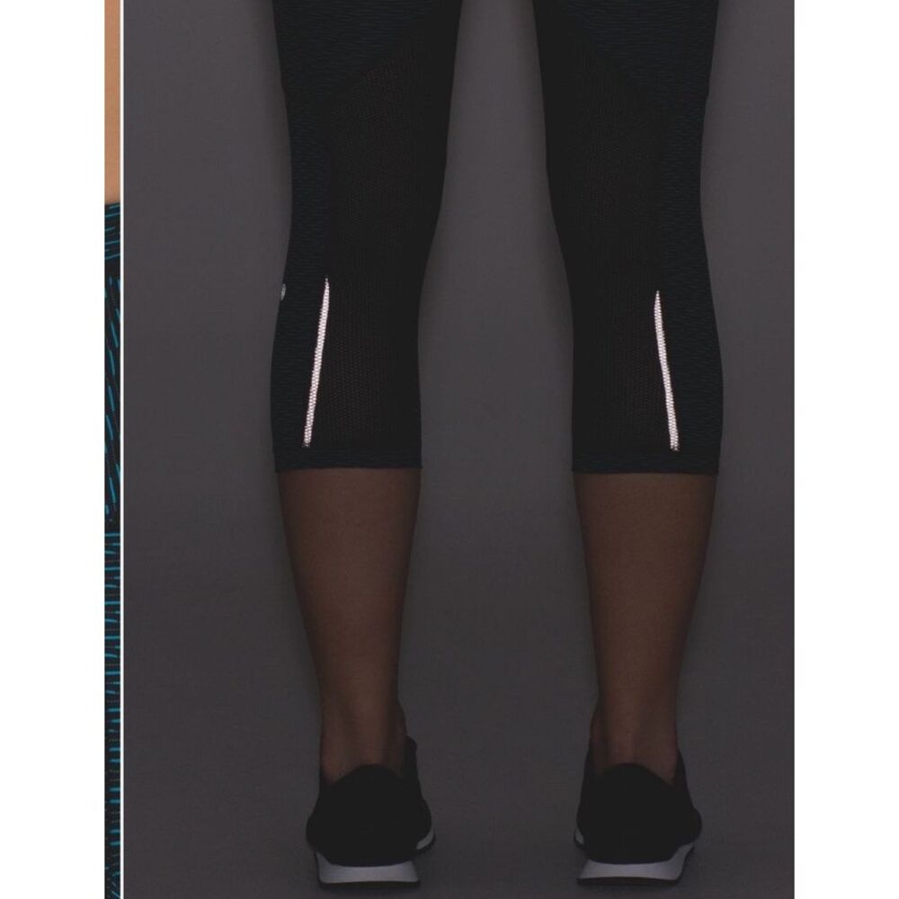 Lululemon outrun 17" Crop Score Jacquard Black Indian Ocean Leggings Size 8 - Picture 6 of 16